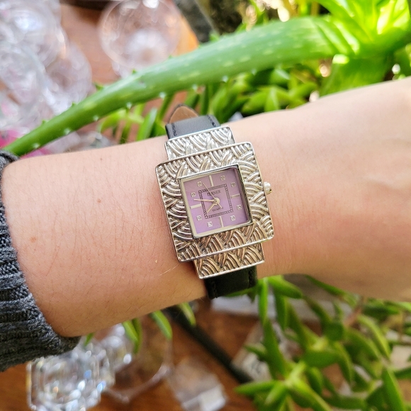 Classic Terner Quartz Watch - Picture 8 of 11